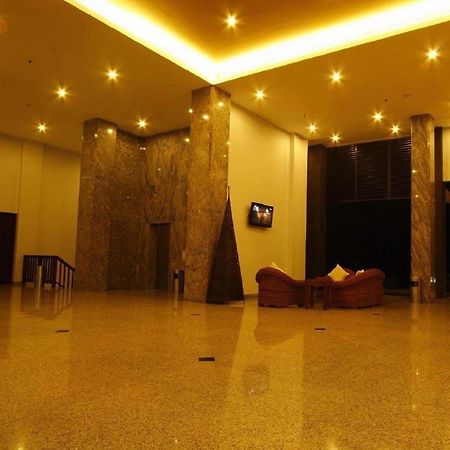 Laprima Hotel Labuan Bajo Zewnętrze zdjęcie
