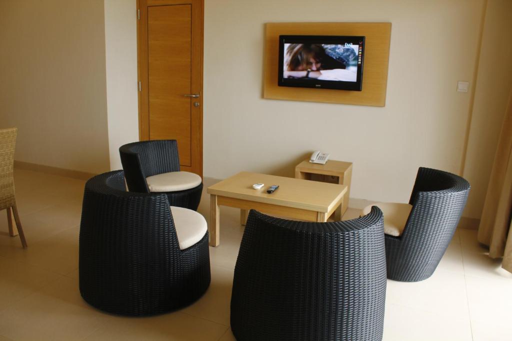 Laprima Hotel Labuan Bajo Zewnętrze zdjęcie