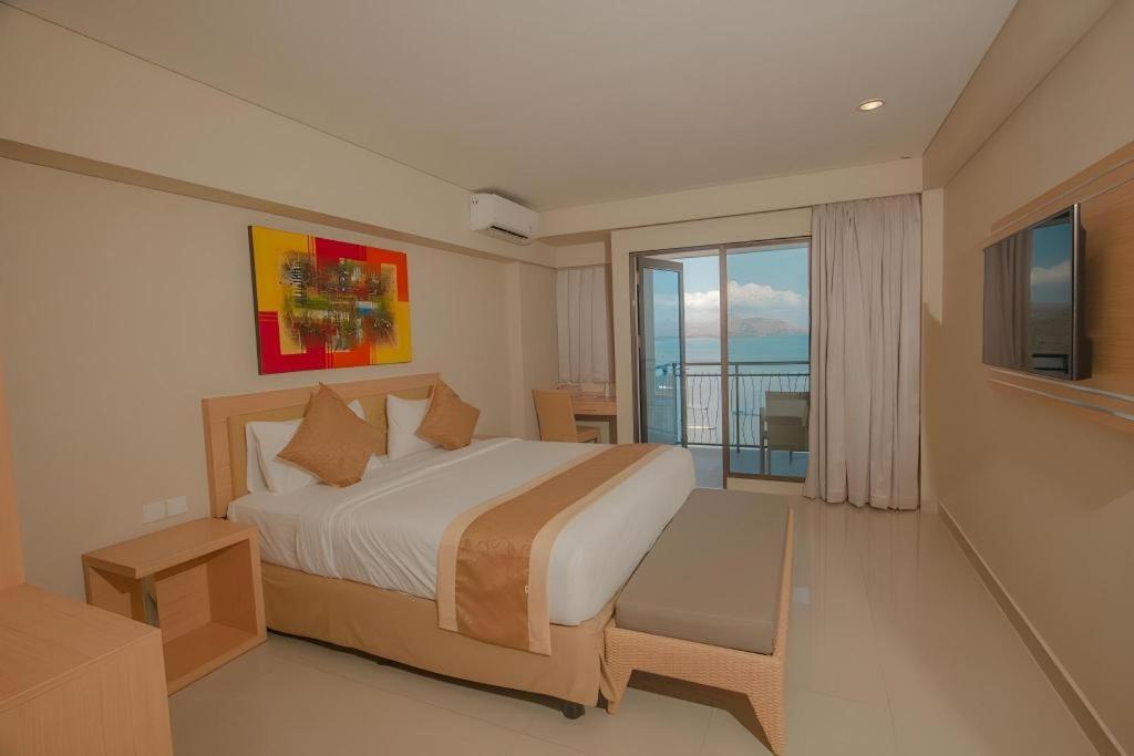 Laprima Hotel Labuan Bajo Zewnętrze zdjęcie