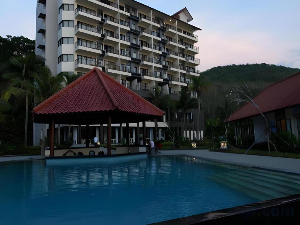 Laprima Hotel Labuan Bajo Zewnętrze zdjęcie