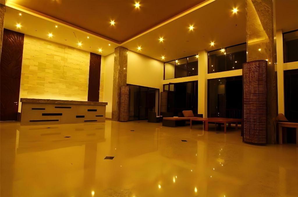 Laprima Hotel Labuan Bajo Zewnętrze zdjęcie