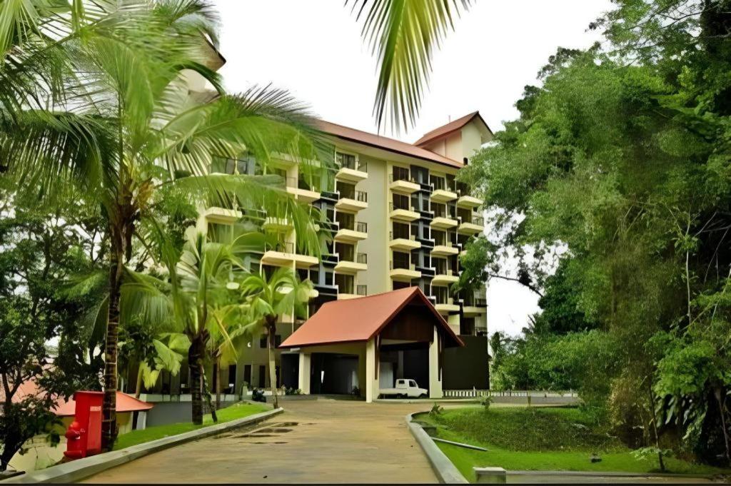 Laprima Hotel Labuan Bajo Zewnętrze zdjęcie