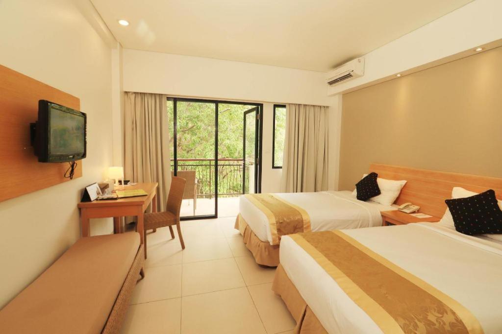 Laprima Hotel Labuan Bajo Zewnętrze zdjęcie