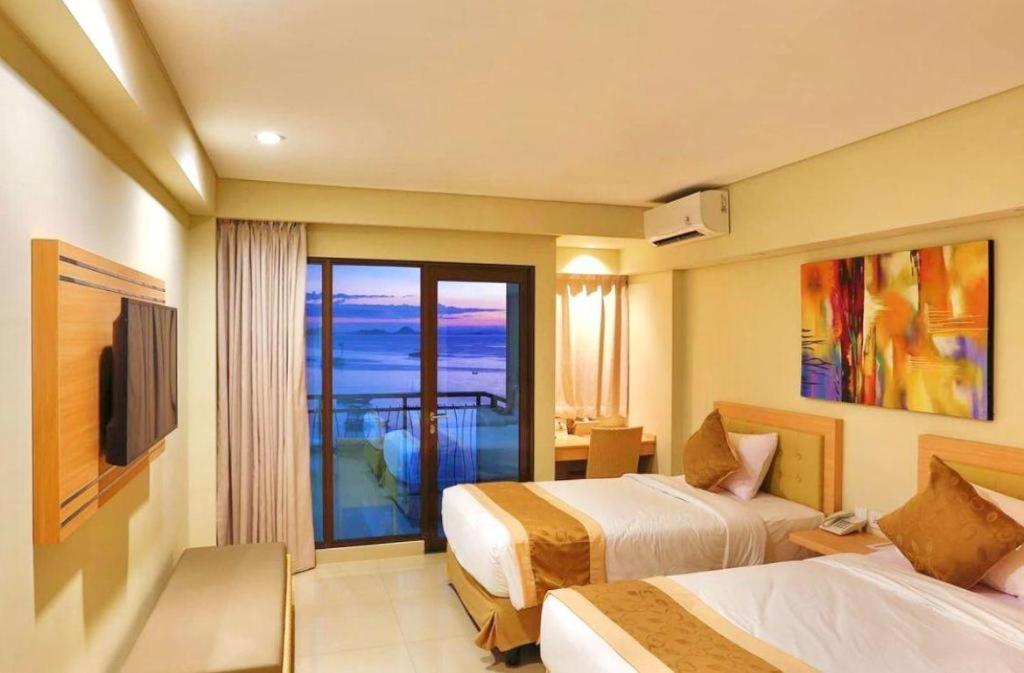Laprima Hotel Labuan Bajo Zewnętrze zdjęcie