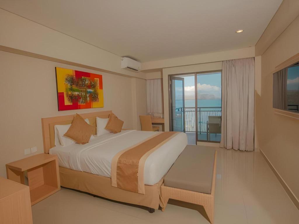 Laprima Hotel Labuan Bajo Zewnętrze zdjęcie