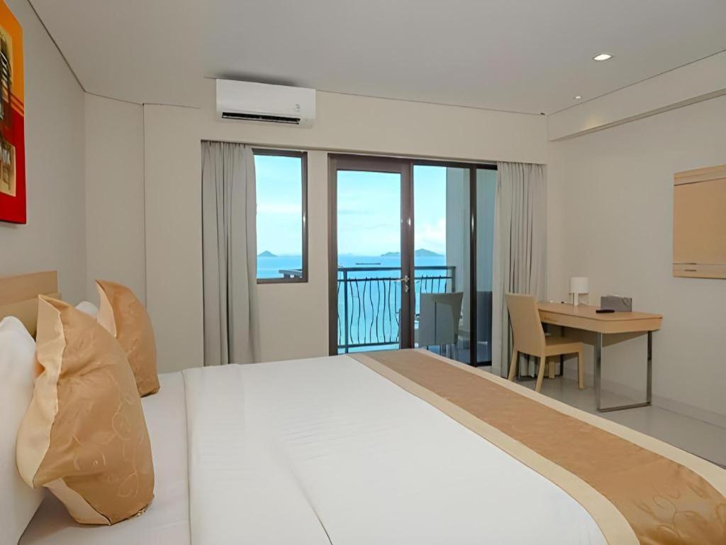 Laprima Hotel Labuan Bajo Zewnętrze zdjęcie